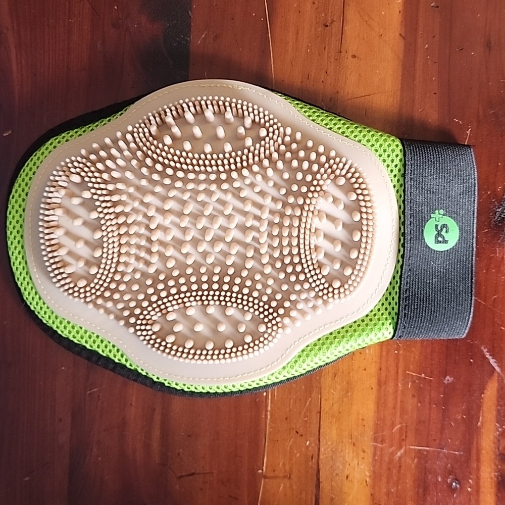 Pet Grooming Brush Mitt PS+